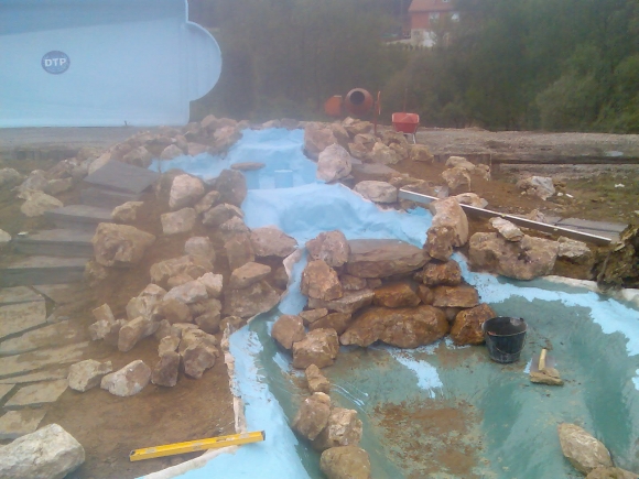 Creación de una cascada y un estanque artificial (I) - Trabajos de Agua