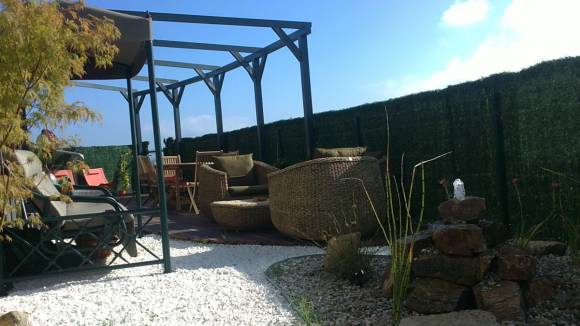 Jardín japonés de 65m2 con terraza de madera - Trabajos de Agua y